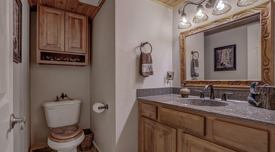 1/2 Bath