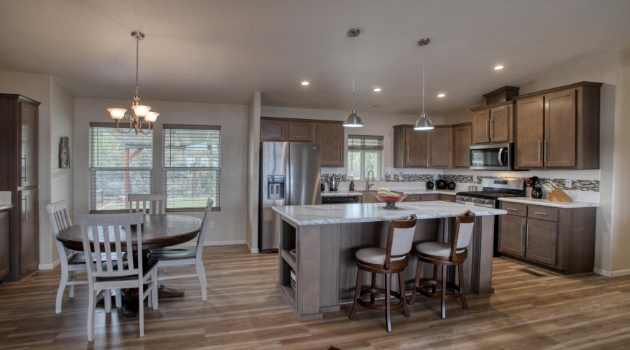 Kitchen/Dining