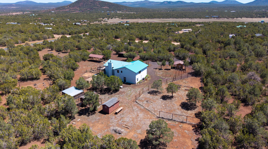 26 Palomino Place, Vernon, AZ 85940