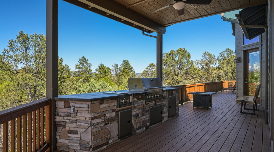 Outdoor Living-Built in propane grill