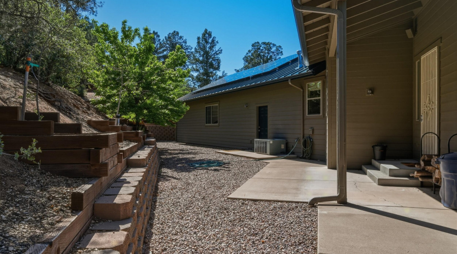 Backyard b