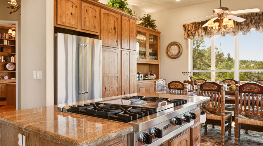 Kitchen Island- Gas Burners