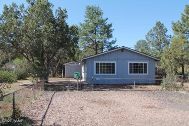 421 East Mills, Show Low, Arizona 85901, ,Rentals,For Sale,East,261195
