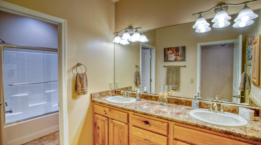 5410 N Saint Andrews Drive, Lakeside, A