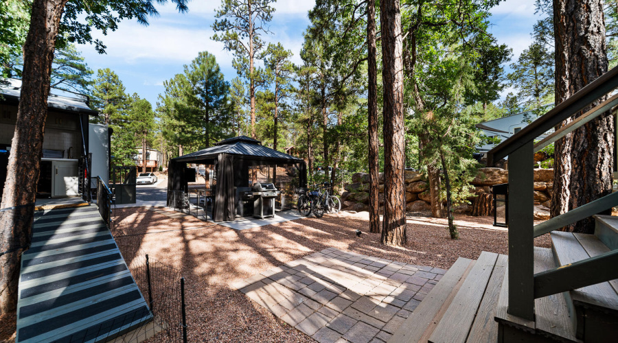 GRAVEL AREA