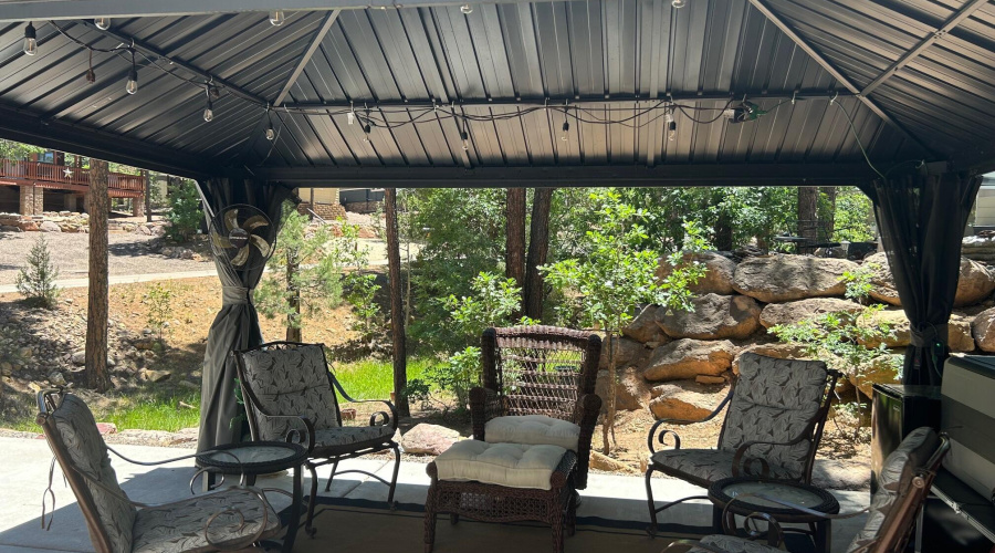 METAL GAZEBO