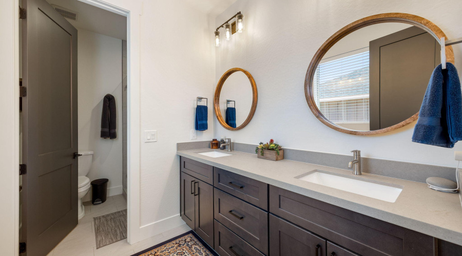 Primary En Suite