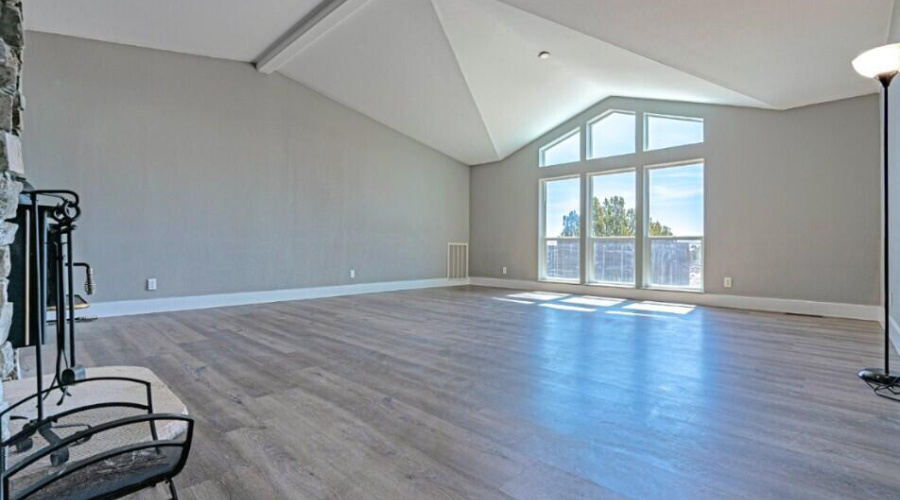 Living Room 4