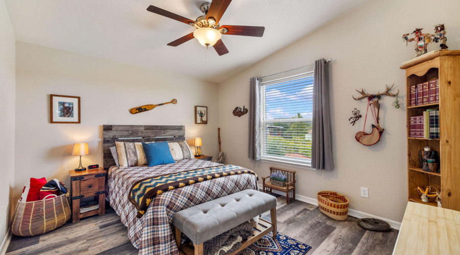 2nd bedroom