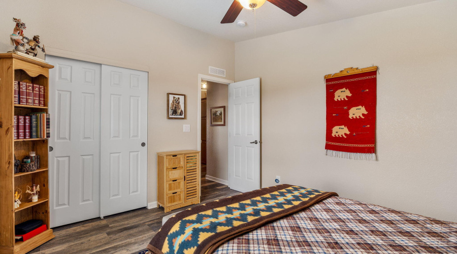 2nd bedroom