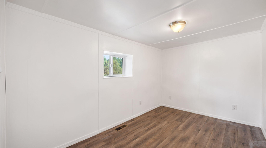 Den/Study or potential 3rd bedroom