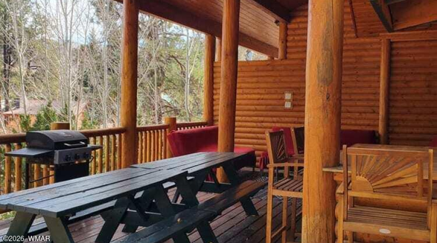 CABIN 82 BACK DECK 1